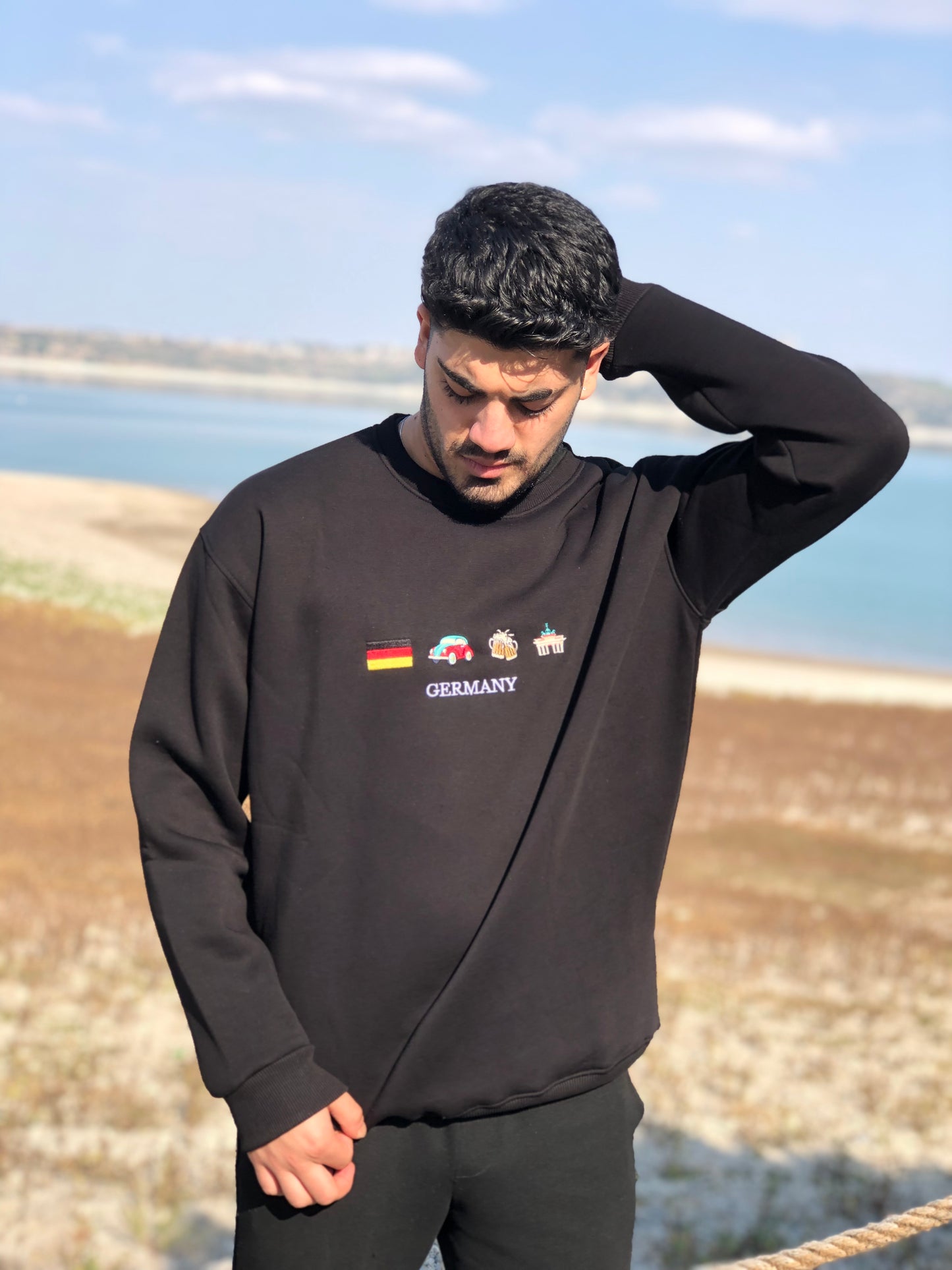 Almanya Tasarımlı Sweatshirt